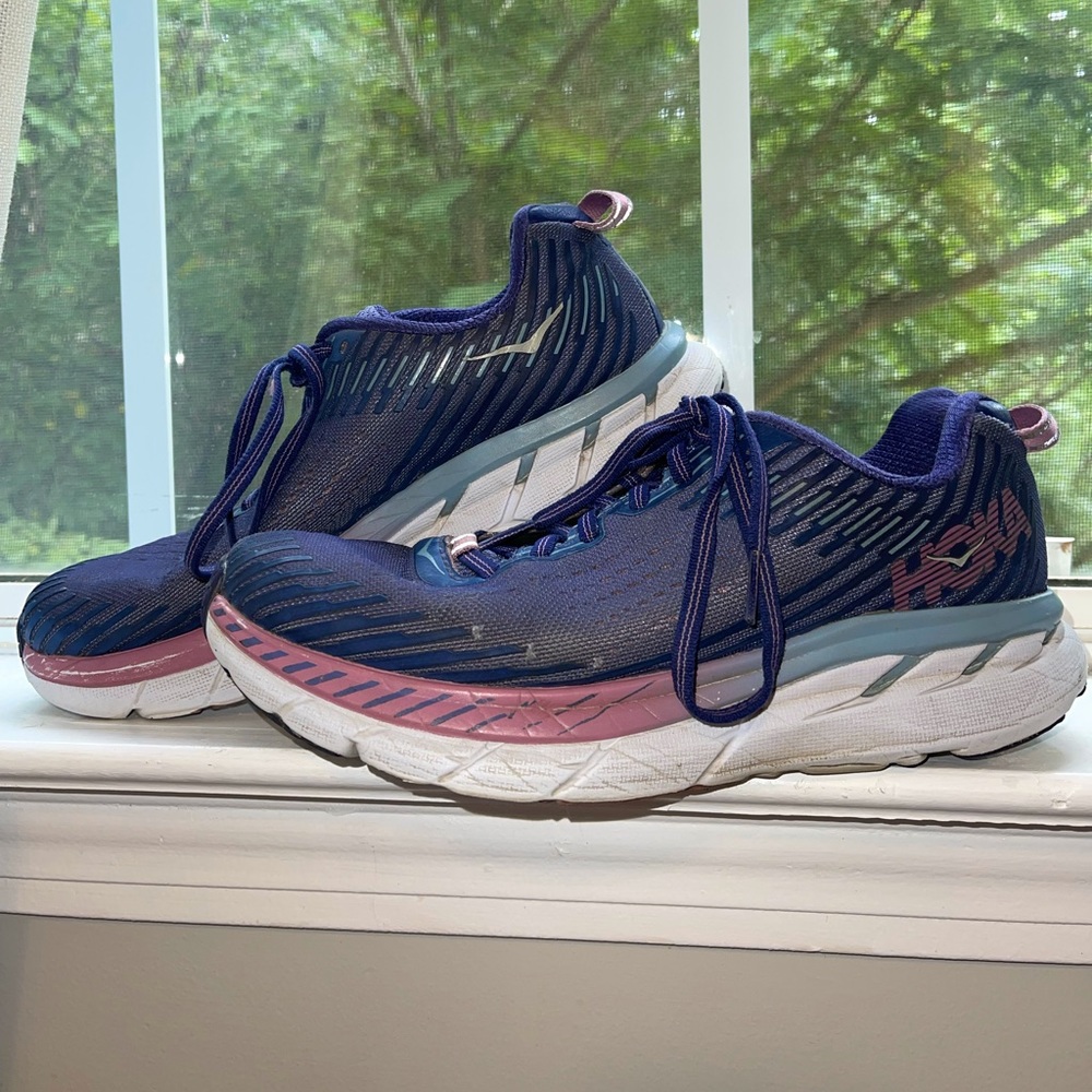 Hoka Clifton 5s. Pink/Purple/Blue